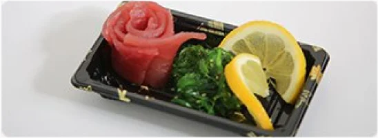 Dun gesneden rauwe tonijn